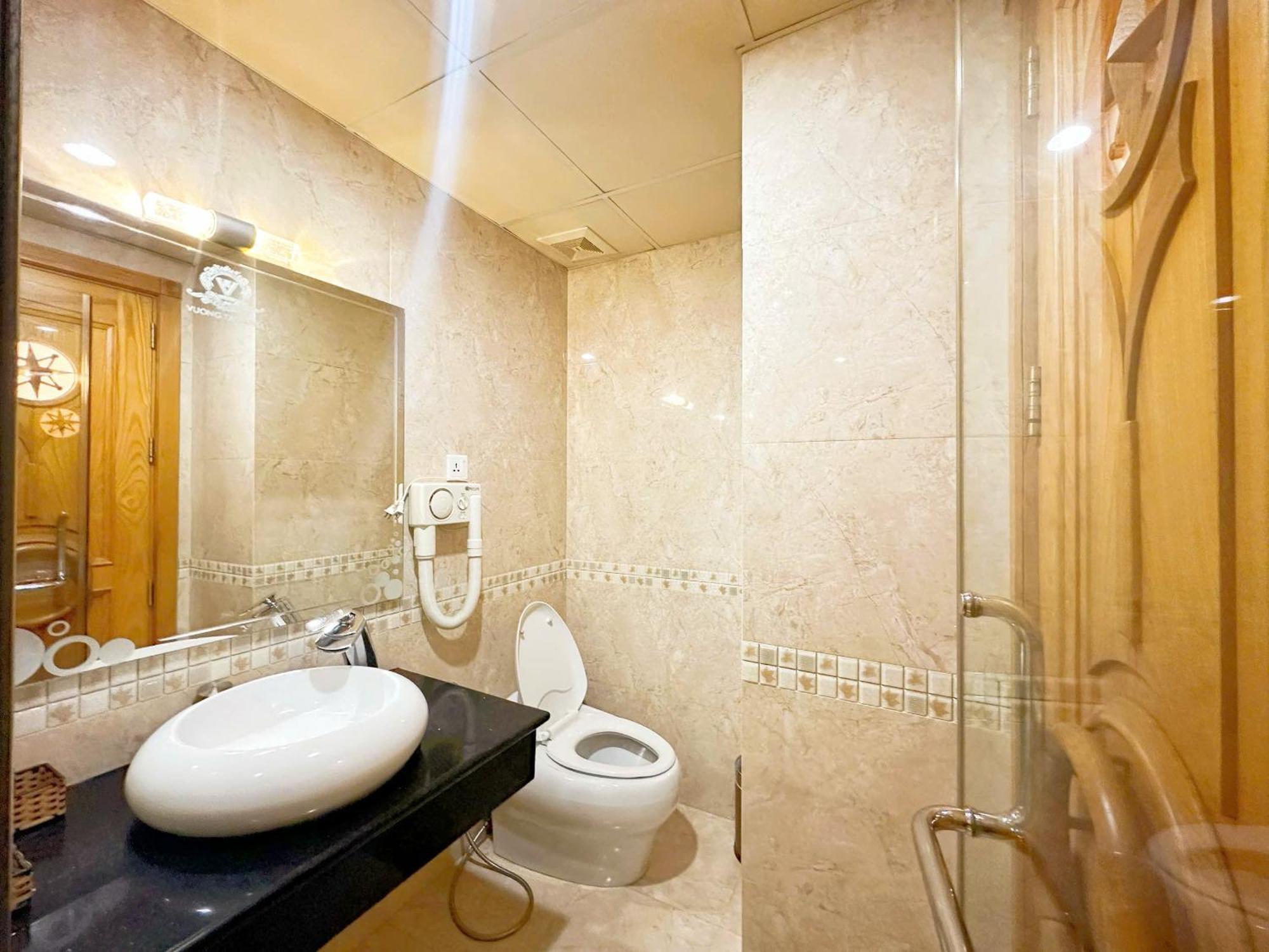 Vuong Tai Hotel Ho Chi Minh City Exterior photo