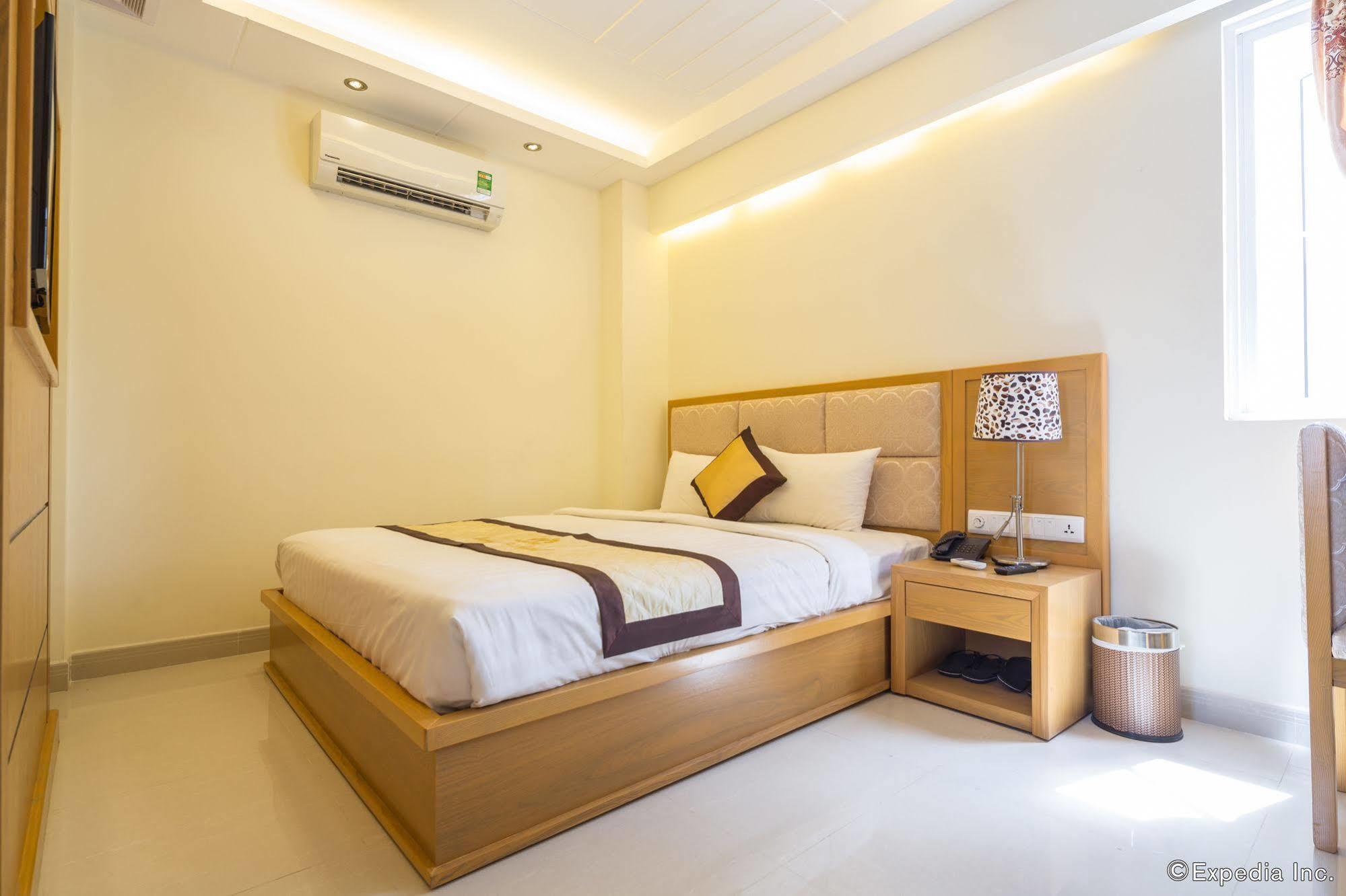 Vuong Tai Hotel Ho Chi Minh City Exterior photo